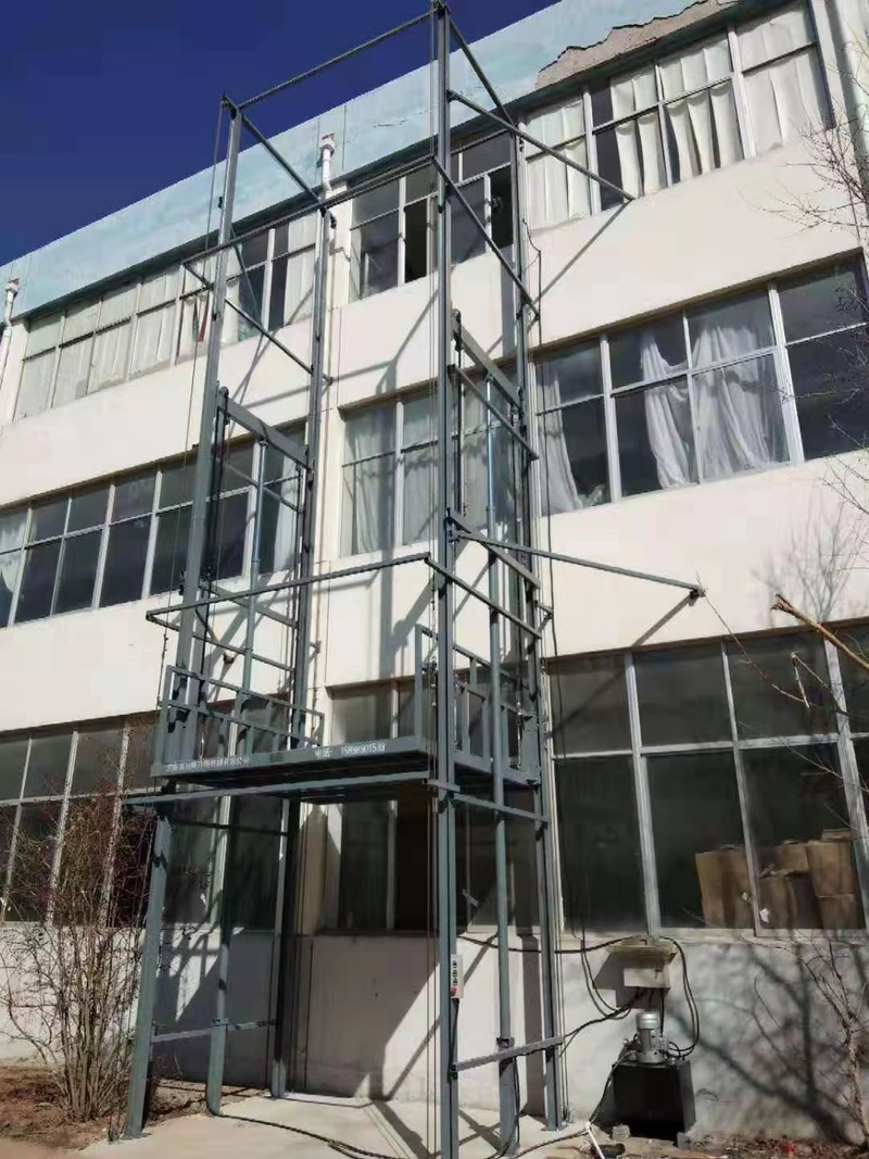 四川室外贴墙货梯